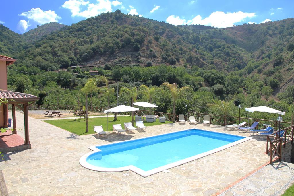 Profetina Village Motta Camastra Exterior foto