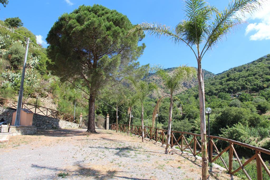 Profetina Village Motta Camastra Exterior foto